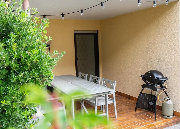 Grosszuegiges Feriendomizil Im Herzen Von Apartamento Sankt Aldegund